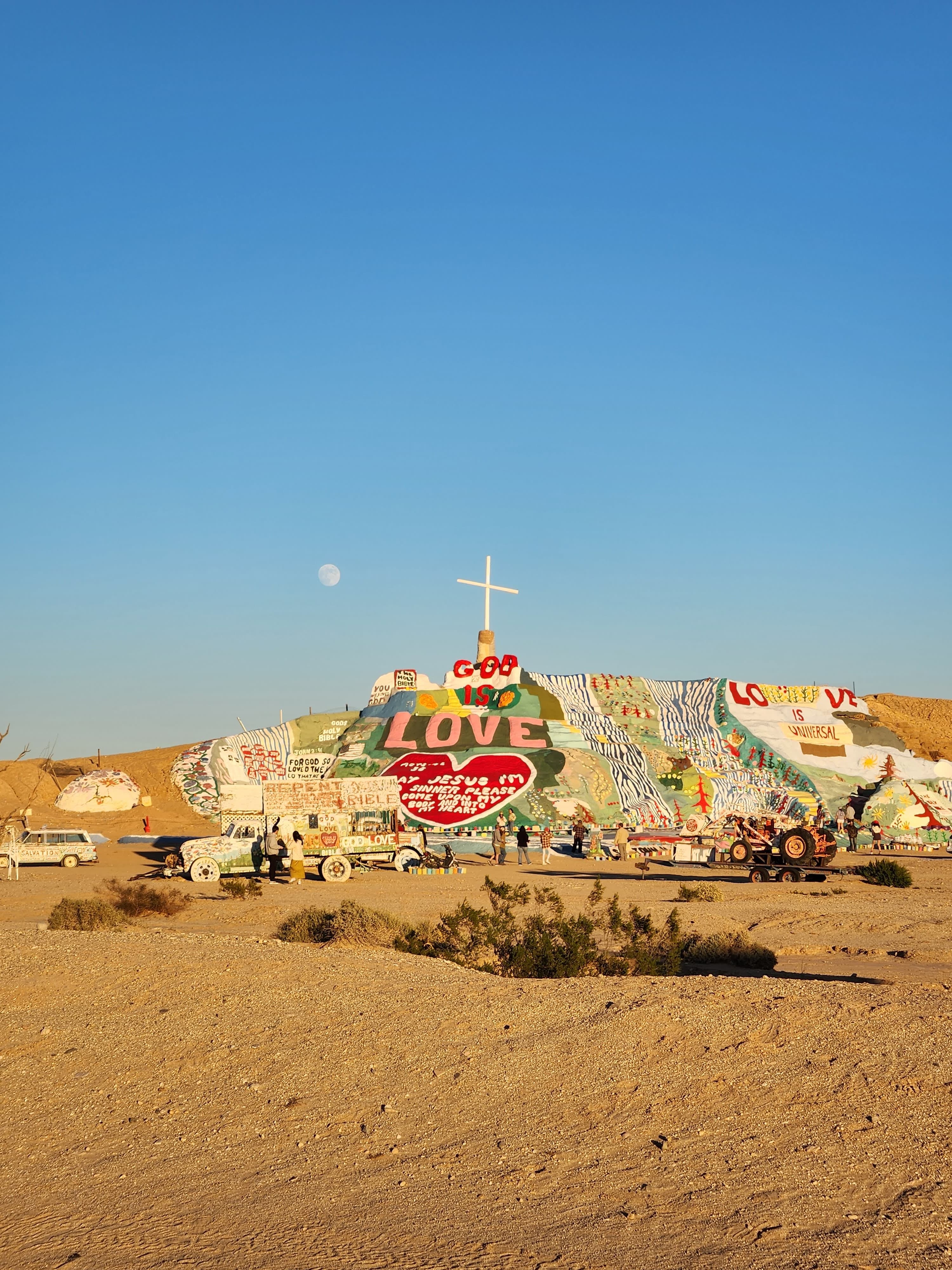 Salvation Mountain Album Picture 3