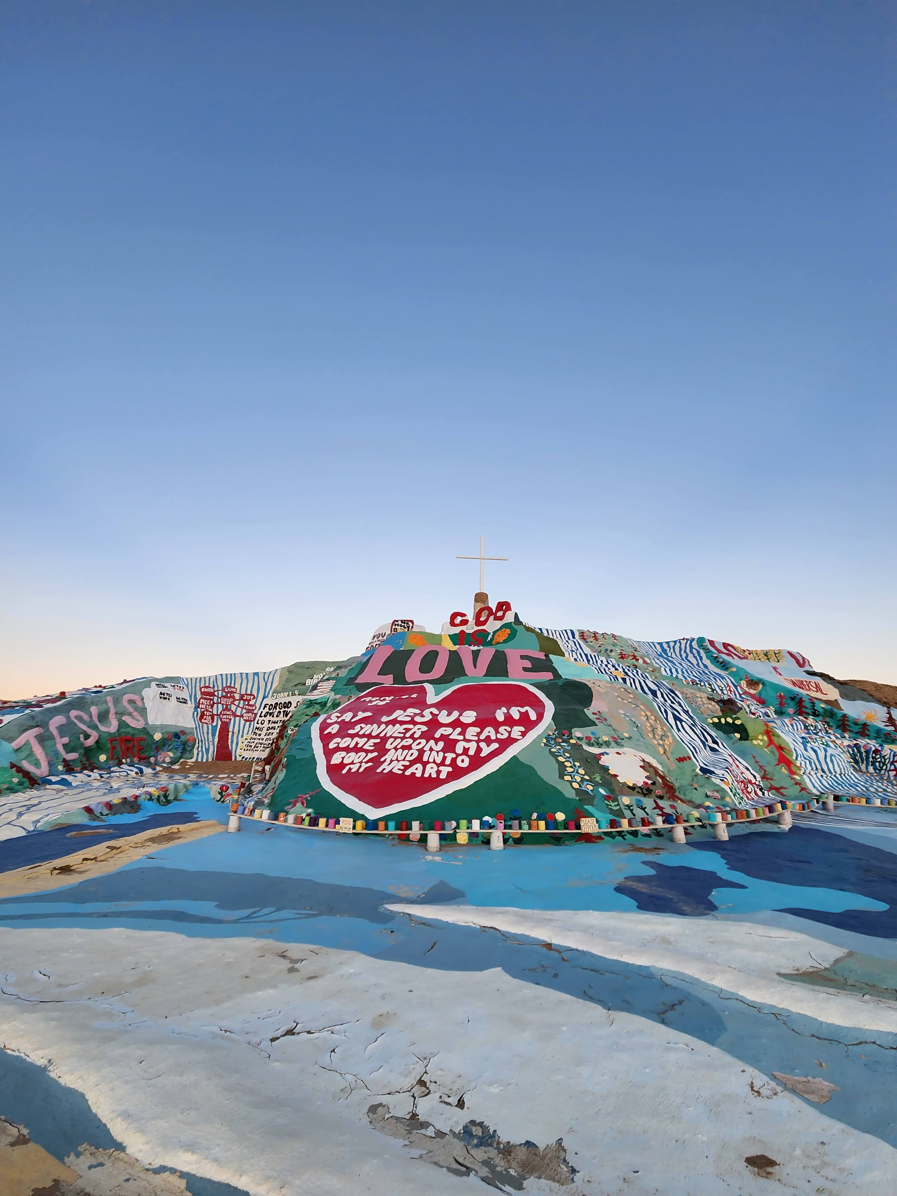 Salvation Mountain Album Picture 5